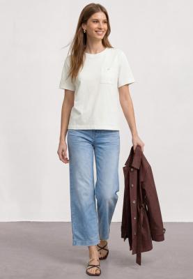 shirt w.deco button at pocket