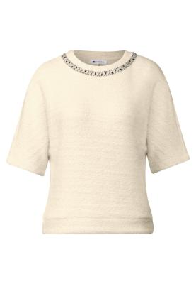 fluffy shirt w.deco neckline