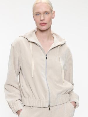 Sportlich und elegant: Die Golia Jeansjacke von Jane Lushka | Golia jeans jacket