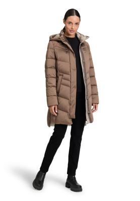 Wärmender Wintermantel in edlem Braun – Stil & Funktion von Gil Bret