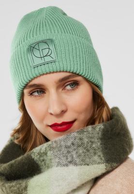 Rib Knit Hat With Badge