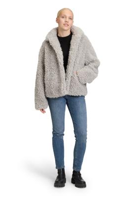 Amber & June Jacke – Kuscheliger Plüsch-Look mit stilvollem Understatement