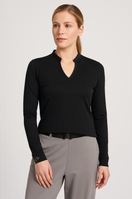 Jersey-Shirt mit Cut-Out-Kragen – Eleganz trifft auf Understatement