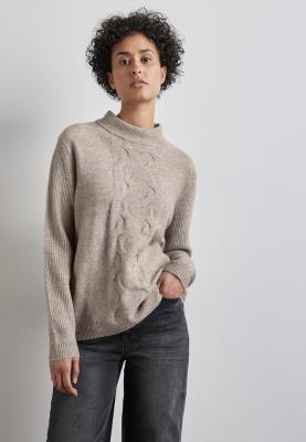 Pullover mit Strickmuster | cable_sweater