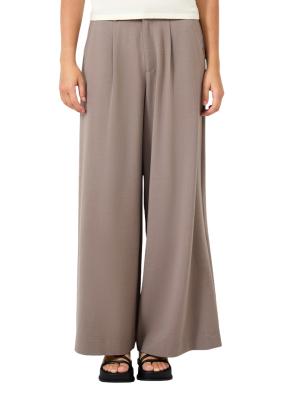 Bundfaltenhose | QS x Vanessa Mai