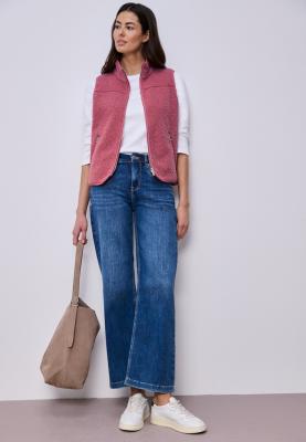 Short Teddy Vest w. Stand-Up C