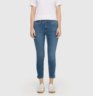 Sommerliche 7/8-Jeans mit schmalem Bein in hellem Denim | DREAM SUMMER