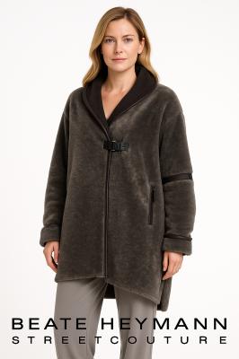Beate Heymann Mantel in Felloptik – weich, stylisch & modern