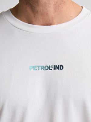 T-Shirt mit kleinem Frontprint – Schlicht. Stylisch. Alltagstauglich.