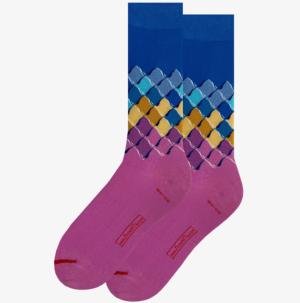 Tragbare Architektur von MuseArta: Socken „Escamas Collection – Casa Batlló“
