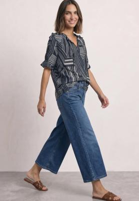 Tunic blouse w ruffle details