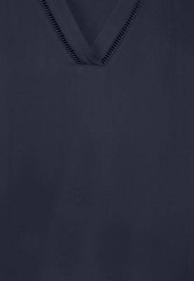 Blusenshirt mit V-Ausschnitt und Stickerei | LTD QR shirtblouse with tape d