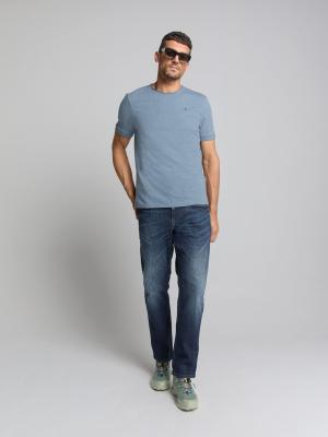 Crewneck T-Shirt mit subtiler Slub-Struktur