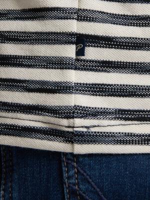 Gestreiftes T-Shirt – Maritimer Look mit modernem Twist