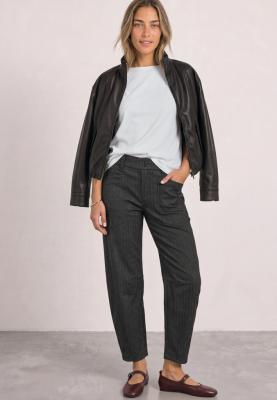 LTD QR_Style Karlie_Barrel Her