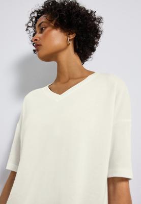 LTD QR summer knit look v-neck