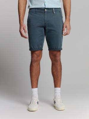 Chino-Shorts aus Stretch-Twill mit garment-dyed Waschung – sommerlich & bequem