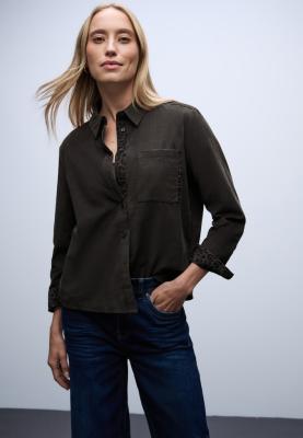 LTD QR Corduroy blouse w pipin