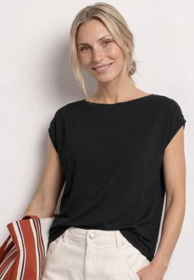 shirt w.pleated shoulder