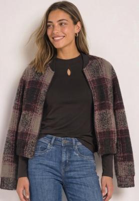 turtle neck shirt w.slit detai