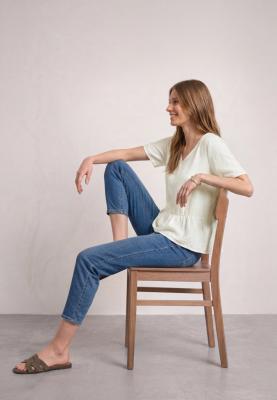 V-neck blouse w peplum detail