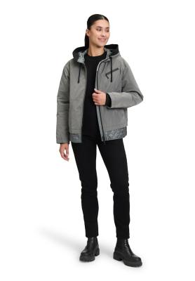 Jacke Watte