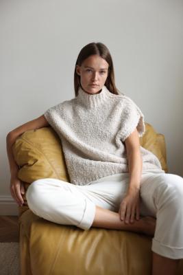 Zeitlos elegant: Der Pullover von Jane Lushka | Coarse Boucle vest