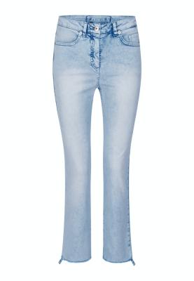 Jeans mit ausgestelltem Bein und der fransige Saum | Jeans-Hosen
