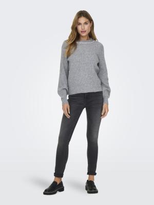 Eleganter Strickpullover mit femininen Details | ONLGAIDA LIFE LS EMB O-NECK CC KNT