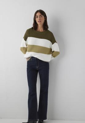 STRIPED SWEATER