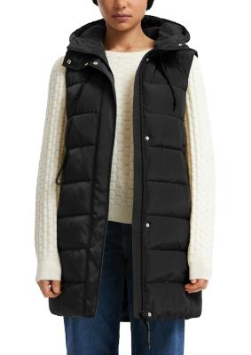 Wärmend wattierte Steppweste mit Kapuze